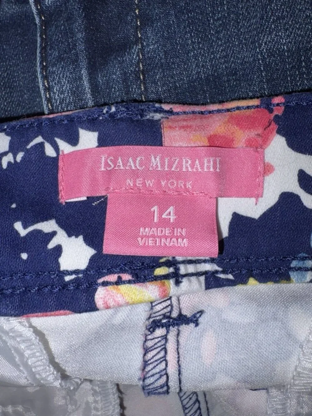 Issac Mizrahi Floral Shorts Womens Size 14 36X5 Stretch